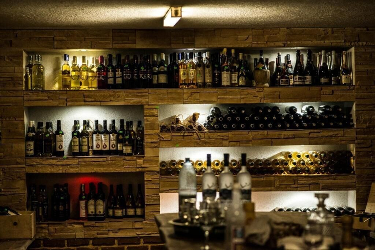 Food & Drinks 4, Pensiunea Padina Ursului, Fundata