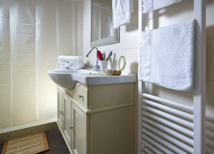Bathroom 5, Xenia Residence & Suites, Central Greece