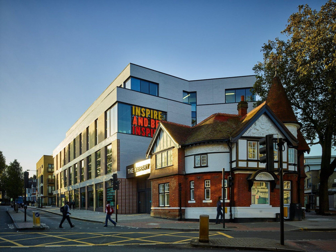 Exterior & Views 2, CJ8 Medium Studio, London