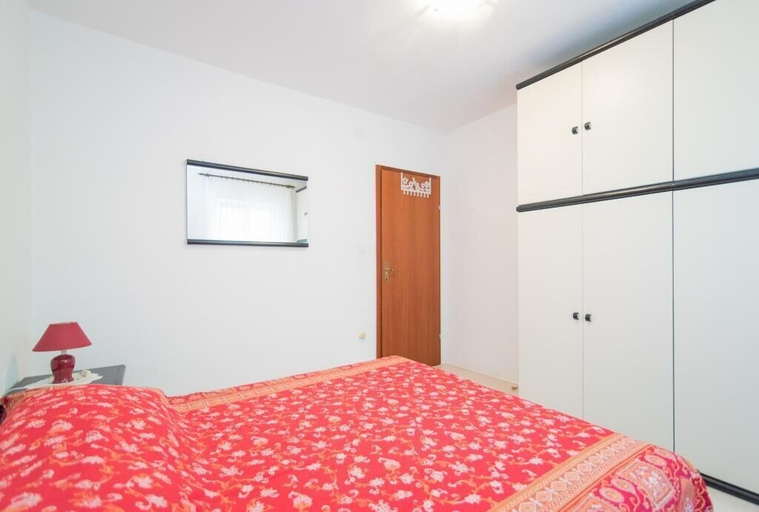 Bedroom 3, Apartments Paco, Postira