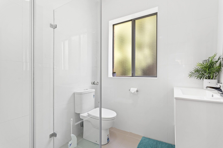 Bathroom 4, Lillian Street, Unit 1-2, Port Stephens