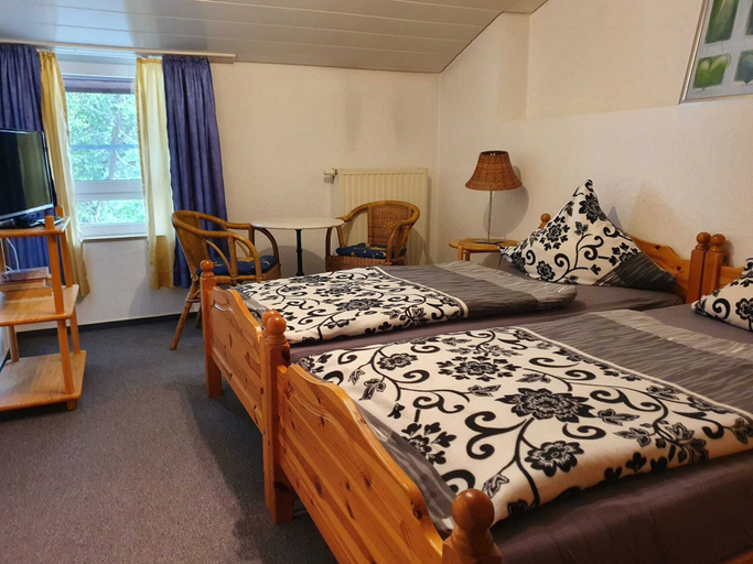 Bedroom 3, Hotel Jungmann, Saarlouis