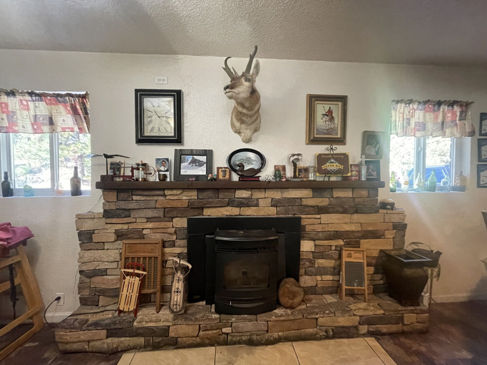 Food & Drinks 4, Sierra Woods Lodge, Placer