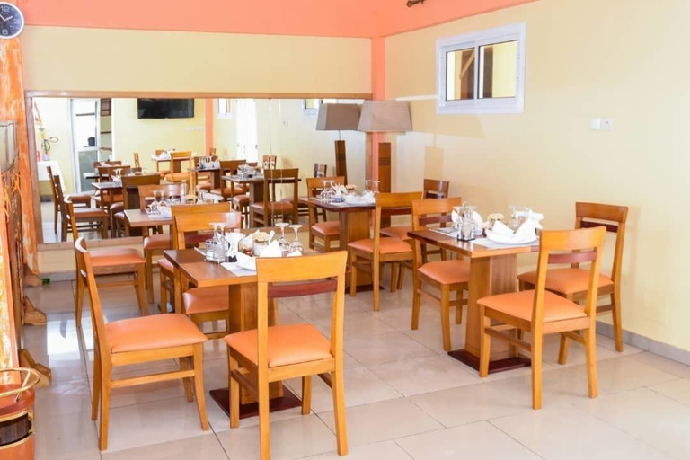 Food & Drinks 5, Hotel Serena Palace, Wouri