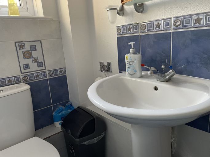 Bathroom 3, Tivoli Bungalow, North Somerset