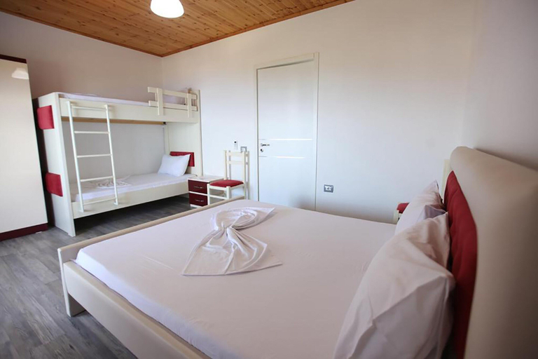 Bedroom 2, Vila Riza Veliu, Sarandës