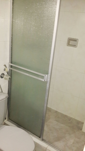 Bathroom 5, Hotel Lisboa, Panamá