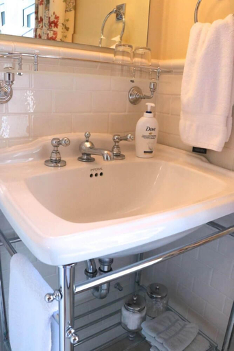 Bathroom 3, Stoneborough House B&B, Devon
