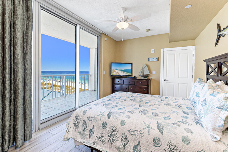 Bedroom 4, Island Tower 701, Baldwin