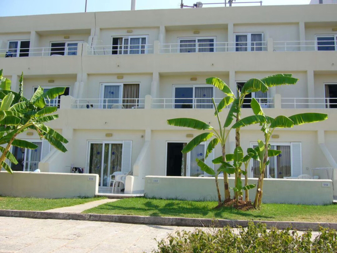Exterior & Views, Flipflop Cala Mandía Hotel, Baleares