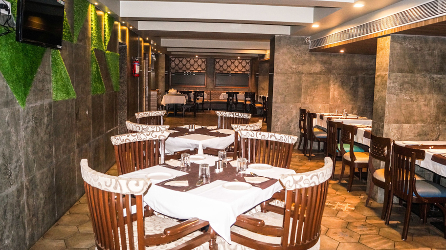 Food & Drinks 5, Jai Malahar Residency, Raigarh