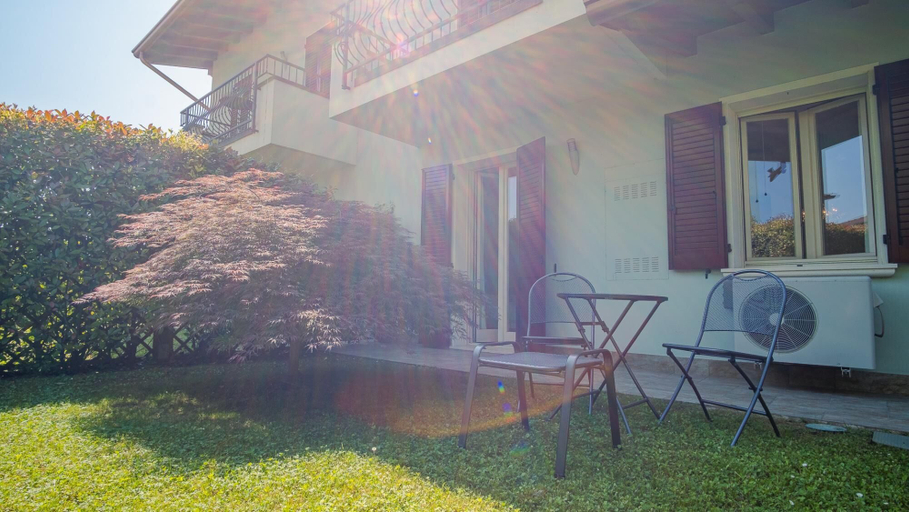 Exterior & Views 2, Endless Summer Sirmione - Italian Homing, Brescia