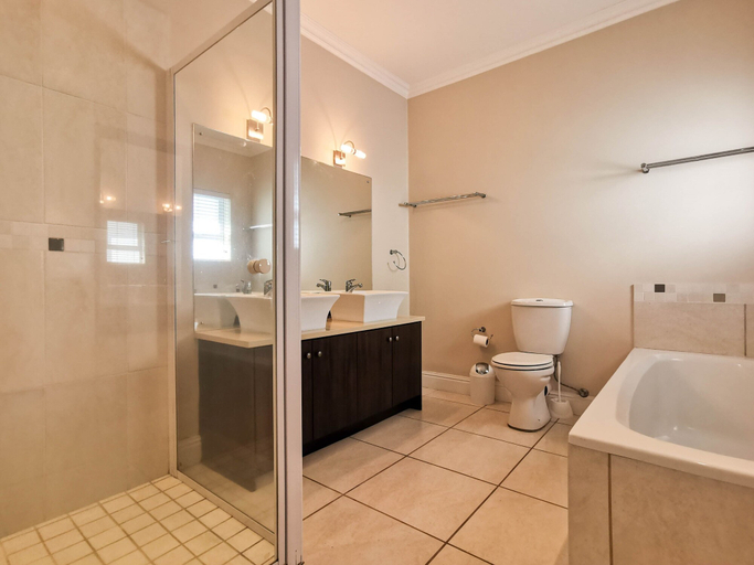Bathroom, Vitamin Sea, Eden