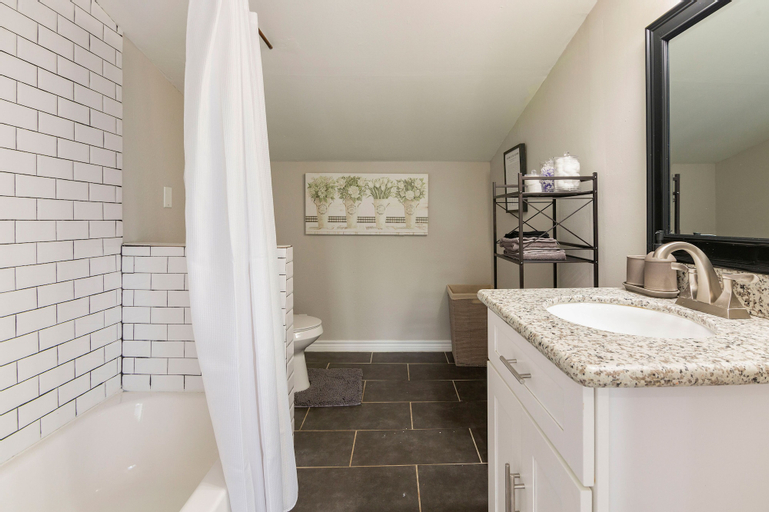 Bedroom 3, Wonderful Getaway in Houston, Harris