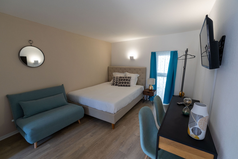 Room 5, Locarno Centro Apartments, Locarno