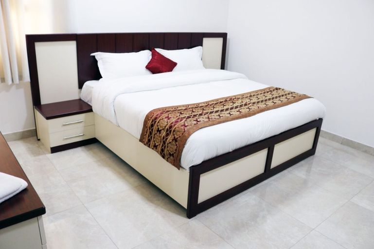 Bedroom 5, Roza Hotel Apatments, Bausher