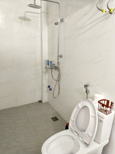 Bathroom, Ngoc Khanh Hotel, Việt Yên