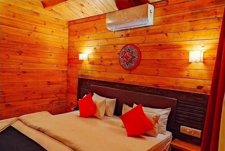 Bedroom 3, Bliss Water Resort, North Goa