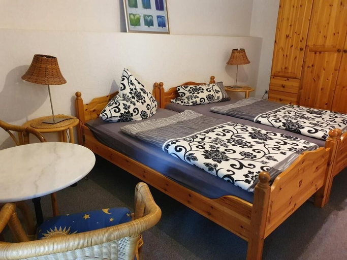 Bedroom 3, Hotel Jungmann, Saarlouis