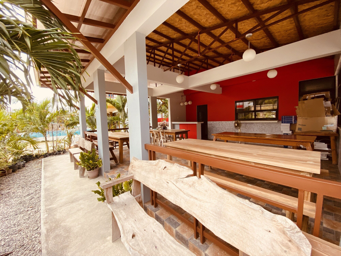 Food & Drinks 4, Cerca Parola beach resort, Lobo