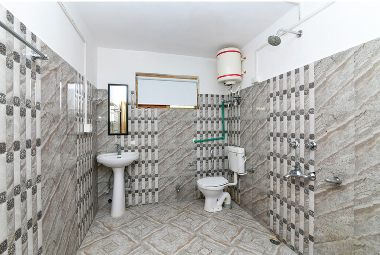 Bathroom 3, Raybo Hostel, Leh