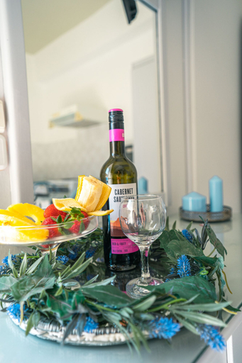 Food & Drinks 5, Rodi blue, Crete