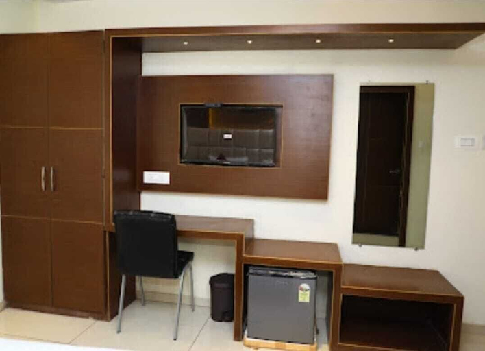 Others 4, Hotel Hindustan Residency, Thane