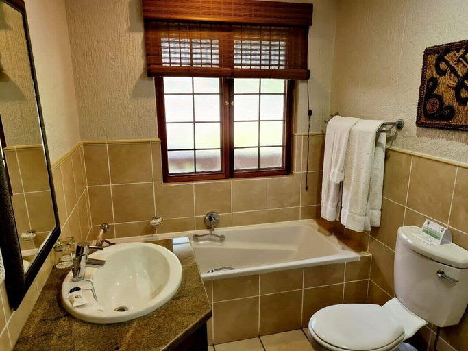 Bathroom 4, Kruger Park Lodge Unit No. 267, Ehlanzeni