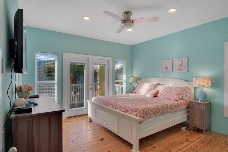 Bedroom 2, Mac and Jacs, Nueces