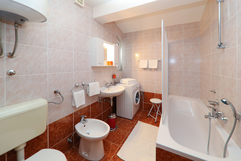 Bathroom 3, Apartments Casa Mia, Crikvenica