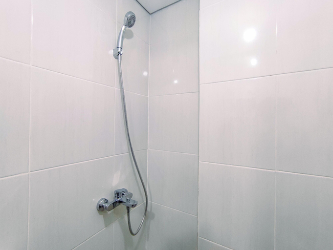 Bathroom 3, Elegant And Comfy Studio Barsa City Apartment, Sleman