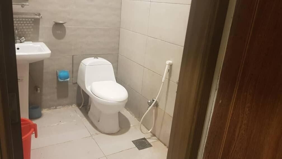Bathroom 4, Hotel Eden Rock, Islamabad