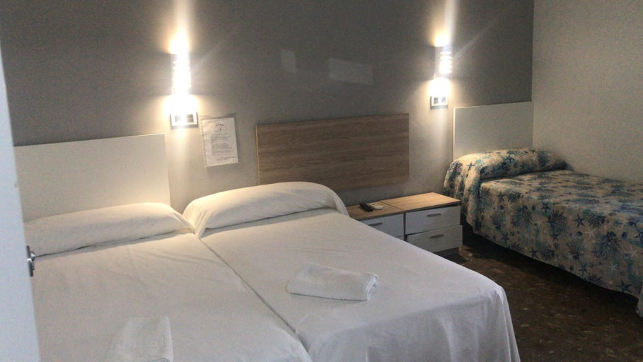 Bedroom 3, Village Ayamonte Rooms, Huelva