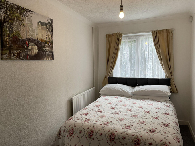 Bedroom 2, Tivoli Bungalow, North Somerset