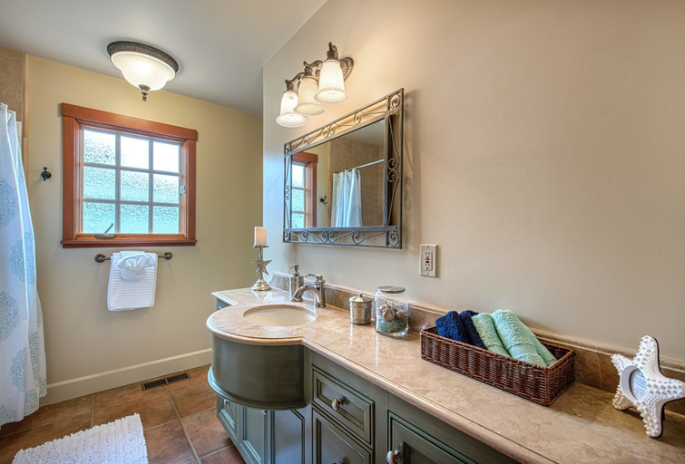 Bathroom 3, 3718 Ocean Crest, Monterey