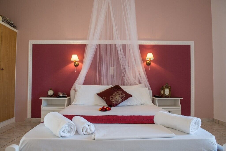 Bedroom 2, Aladdin Studio, Ionian Islands