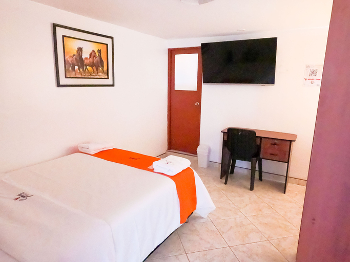 Bedroom 2, Sumaq Dreams, Huamanga