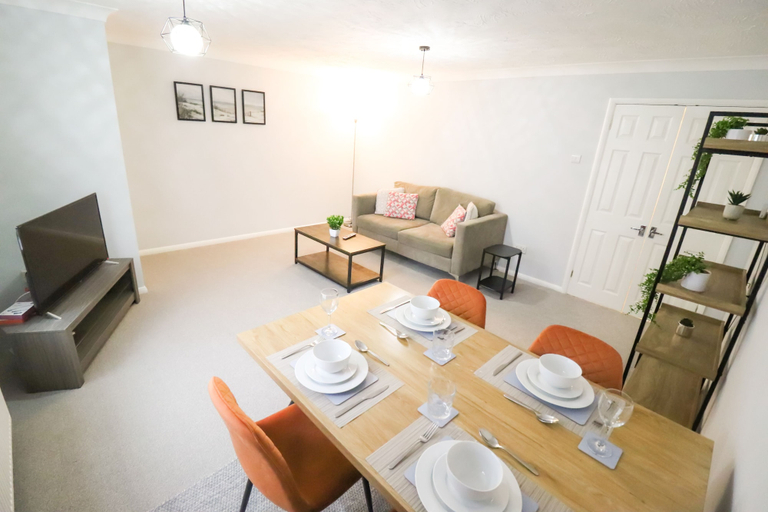 Others 4, BookedUK New Flat in Bishop's Stortford, Hertfordshire