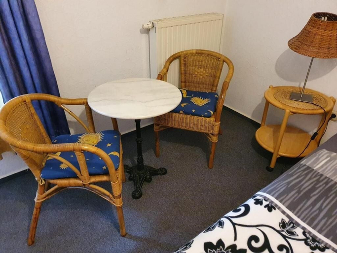 Others 5, Hotel Jungmann, Saarlouis