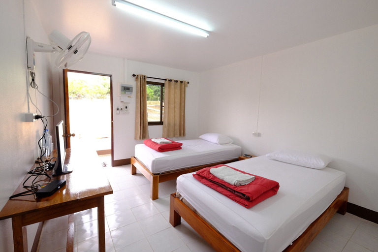 Bedroom 2, Mini Guesthouse, Mae Sariang