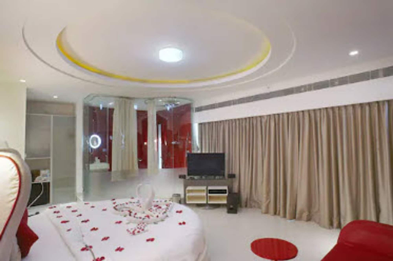 Bedroom 3, Fahrenheit Hotel, North Goa