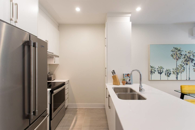 Others 5, Perfect 2 Bdr, 2 Bath Landing for the Family, Montréal