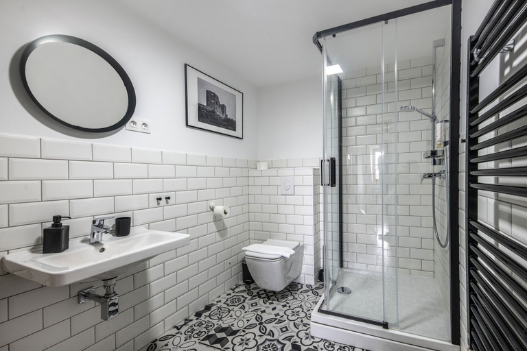 Bathroom 4, Ferrata Guesthouse, Zirc