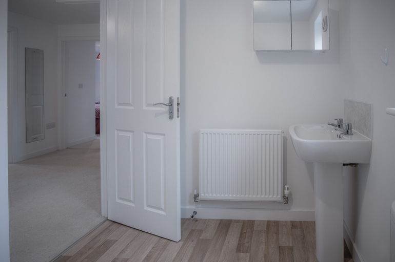 Bathroom 3, Maes Yr Odyn - 3 Bedroom - Narberth, Pembrokeshire