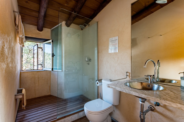 Bathroom, El Risco del Lomero, Huelva