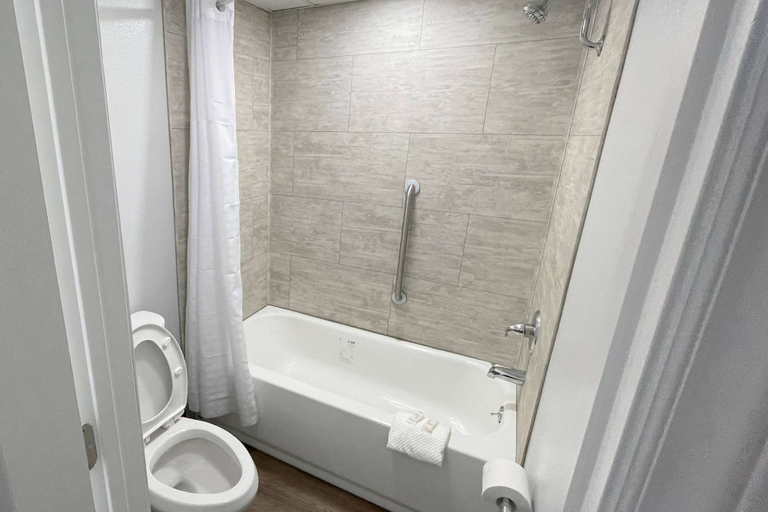 Bathroom 4, Super 8 By Wyndham Pigeon Forge Downtown, Sevier