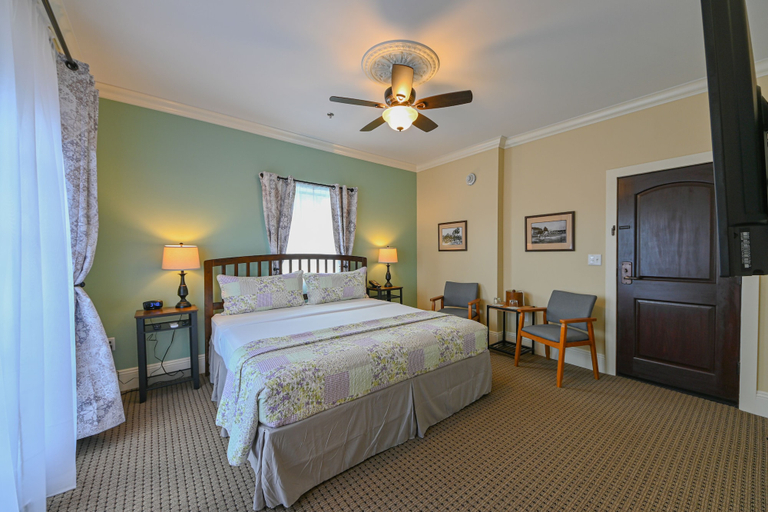 Bedroom 3, The Hacienda, Pasco