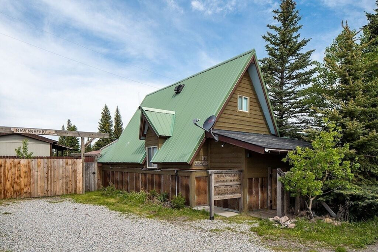 Exterior & Views 2, Ravens Heart Cabin, Gallatin