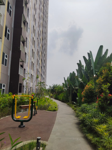 Exterior & Views 6