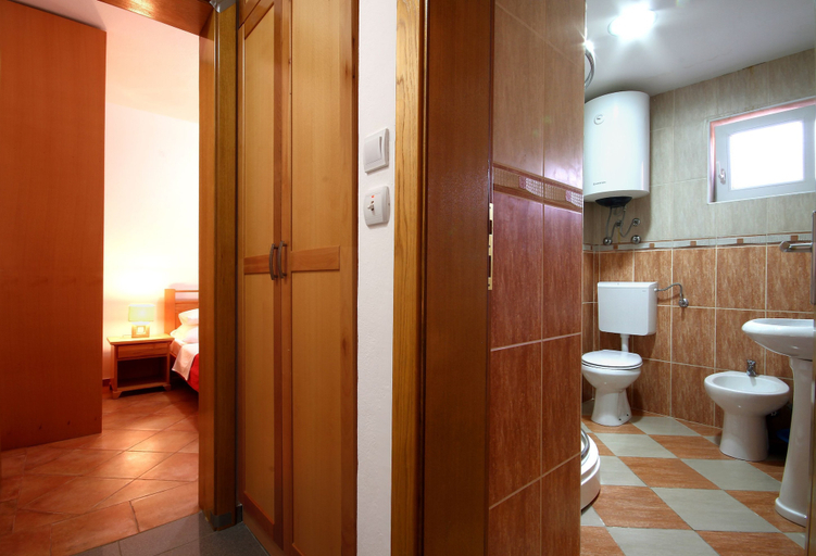 Bathroom 4, Apartments Djurasevic